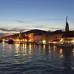 Mamut Apartment Trogir
